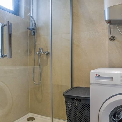 Langzeitmiete einer modernen 3-Zimmer-Wohnung, 72 m², Stadtteil Voždovac, Belgrad, Serbien